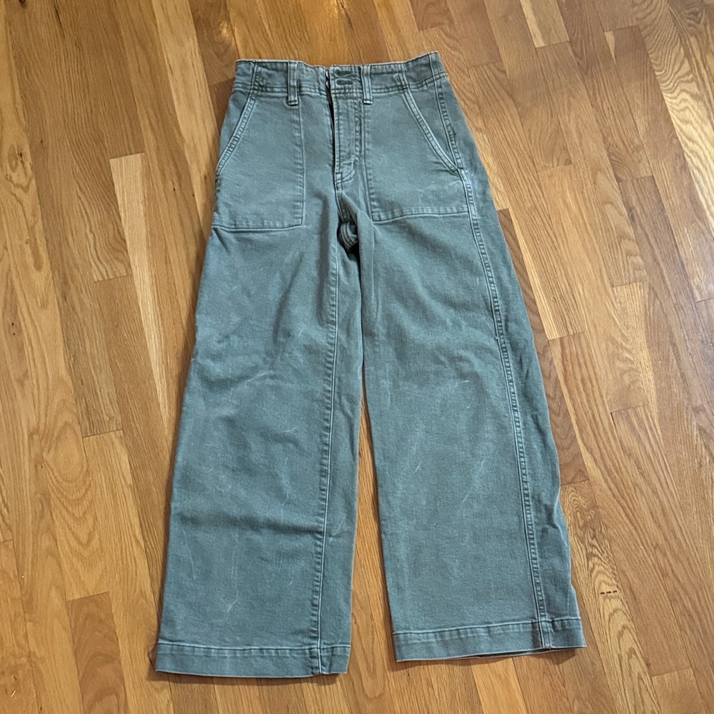 GAP Women's Olive Cargo Pants